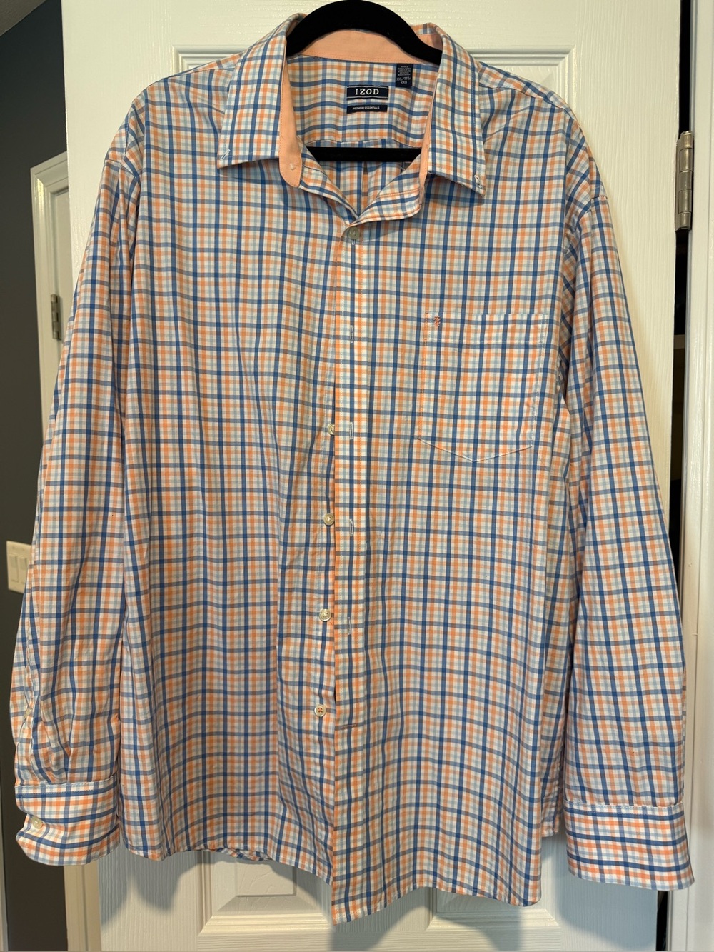 IZOD Men's Orange & Blue Plaid Button-Up Shirt EUC